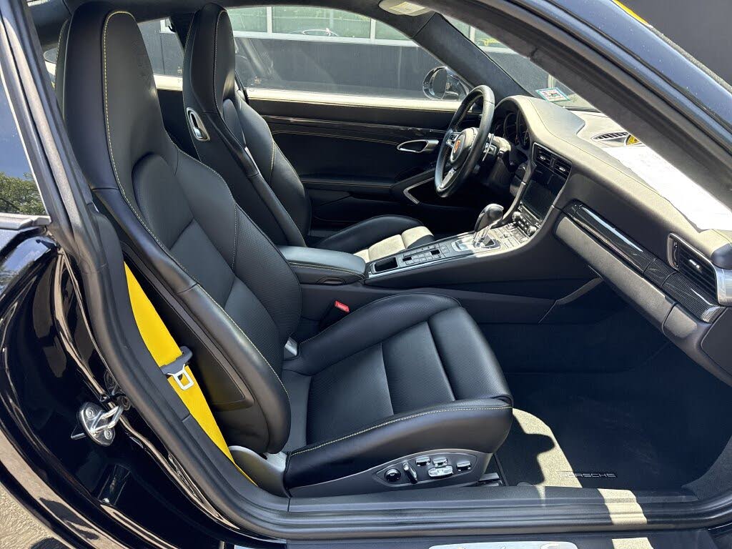2019 Porsche 911 Turbo S Coupe AWD photo 2 of 24