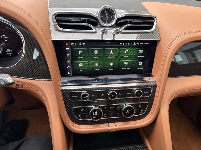 2023 Bentley Bentayga V8 AWD photo 17