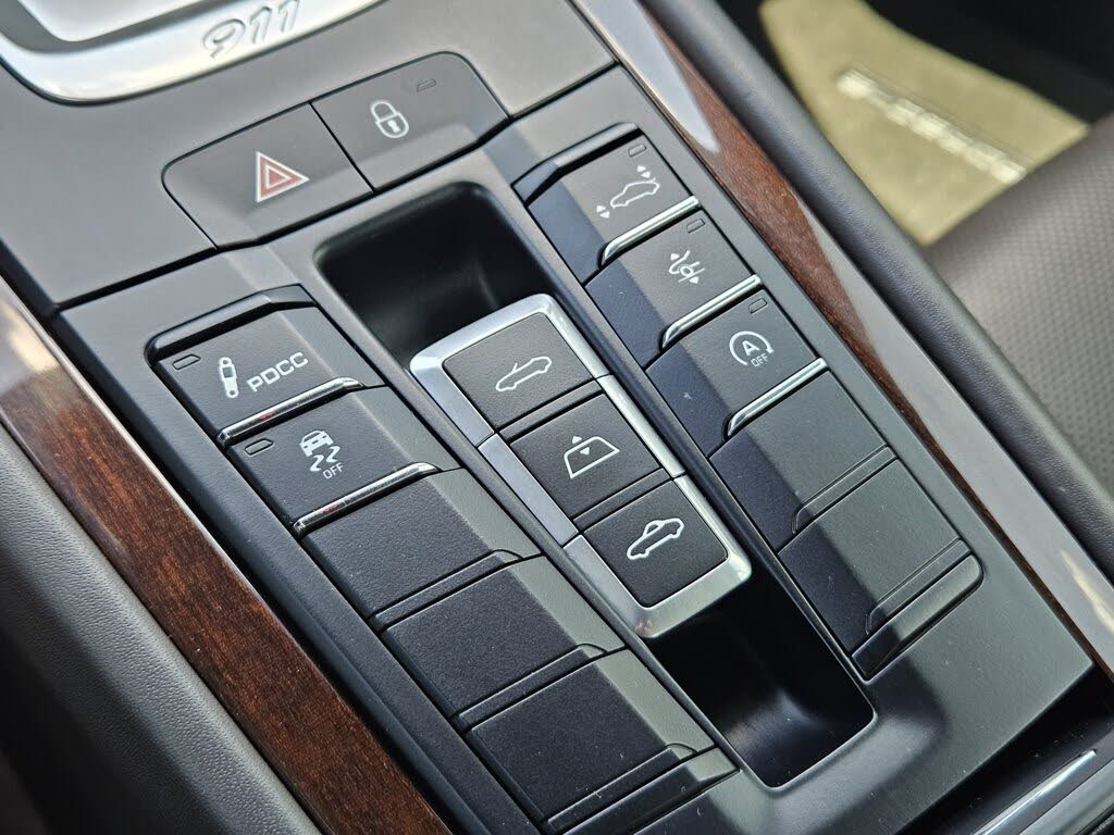 2017 Porsche 911 Turbo S Cabriolet AWD photo 22 of 24