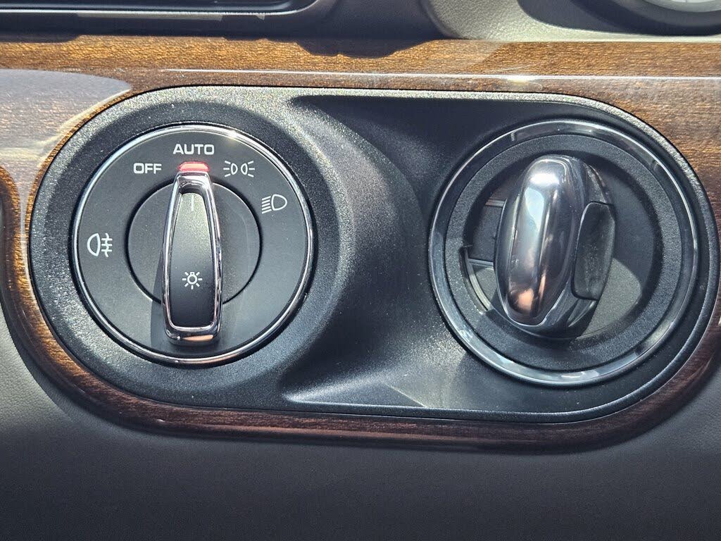 2017 Porsche 911 Turbo S Cabriolet AWD photo 23 of 24