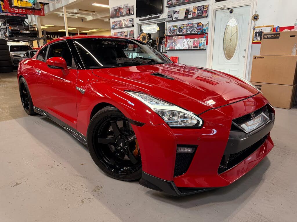2018 Nissan GT-R Premium AWD
