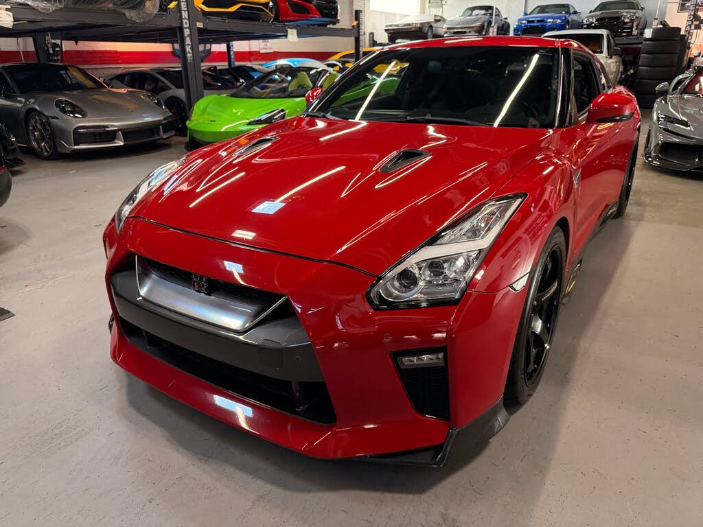 2018 Nissan GT-R Premium AWD photo 11