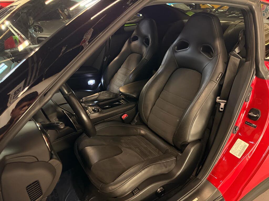 2018 Nissan GT-R Premium AWD photo 17