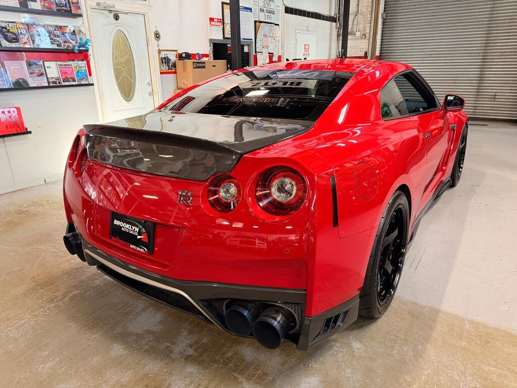 2018 Nissan GT-R Premium AWD photo 6