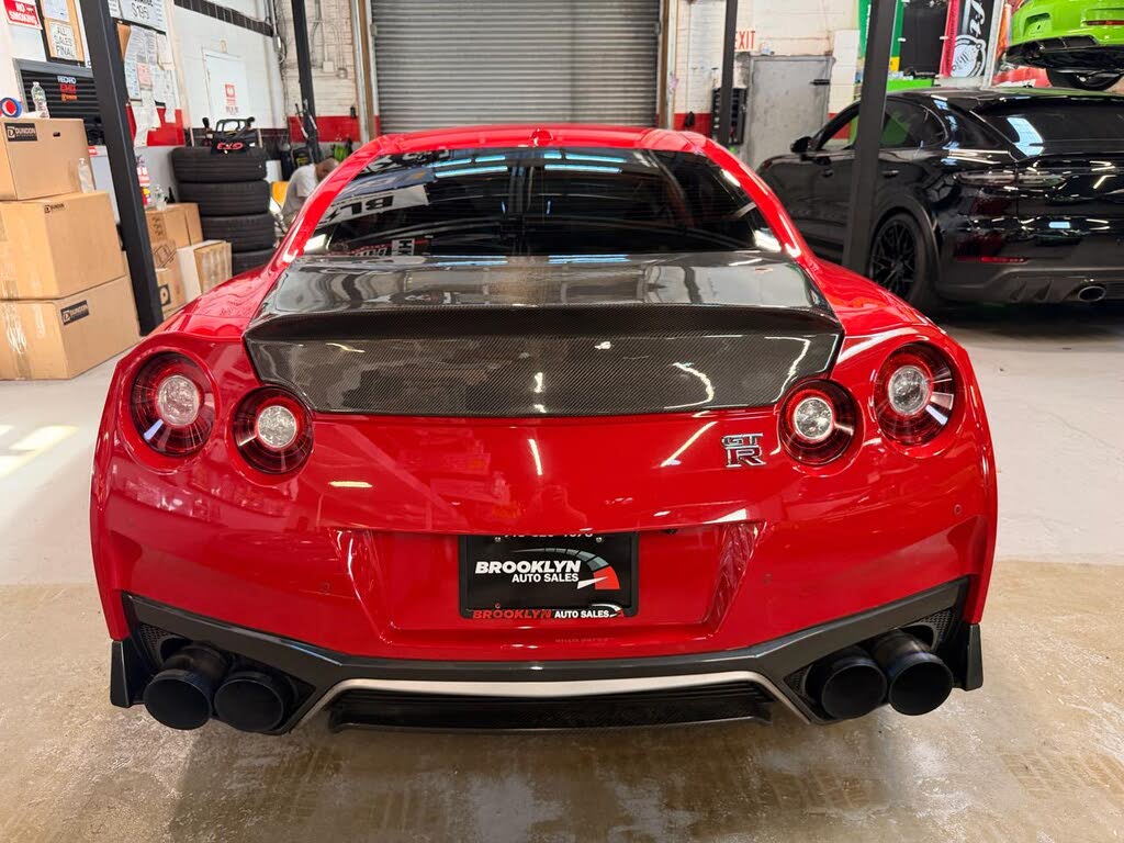 2018 Nissan GT-R Premium AWD photo 7