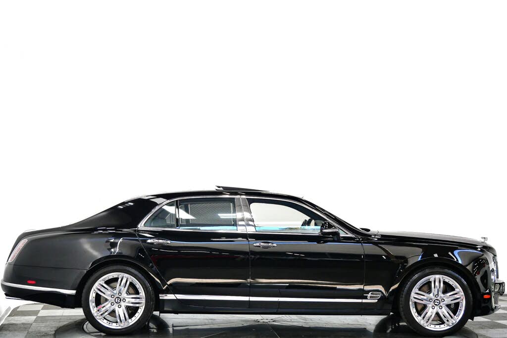 2013 Bentley Mulsanne RWD photo 2