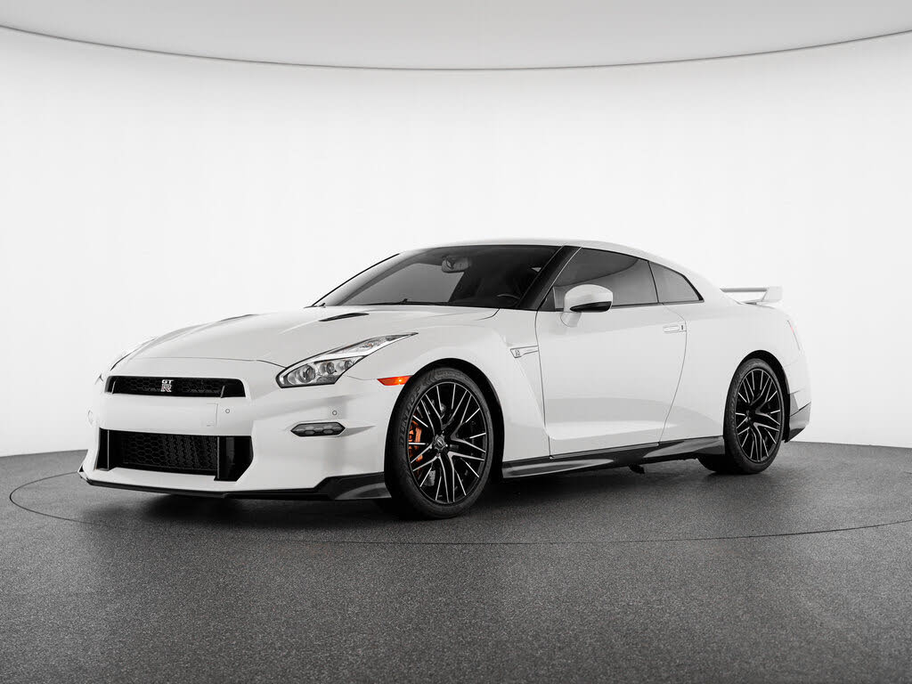 2024 Nissan GT-R Premium AWD
