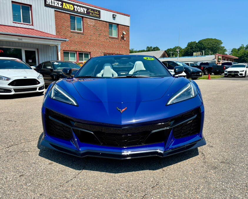 2025 Chevrolet Corvette Z06 1LZ Coupe RWD photo 2