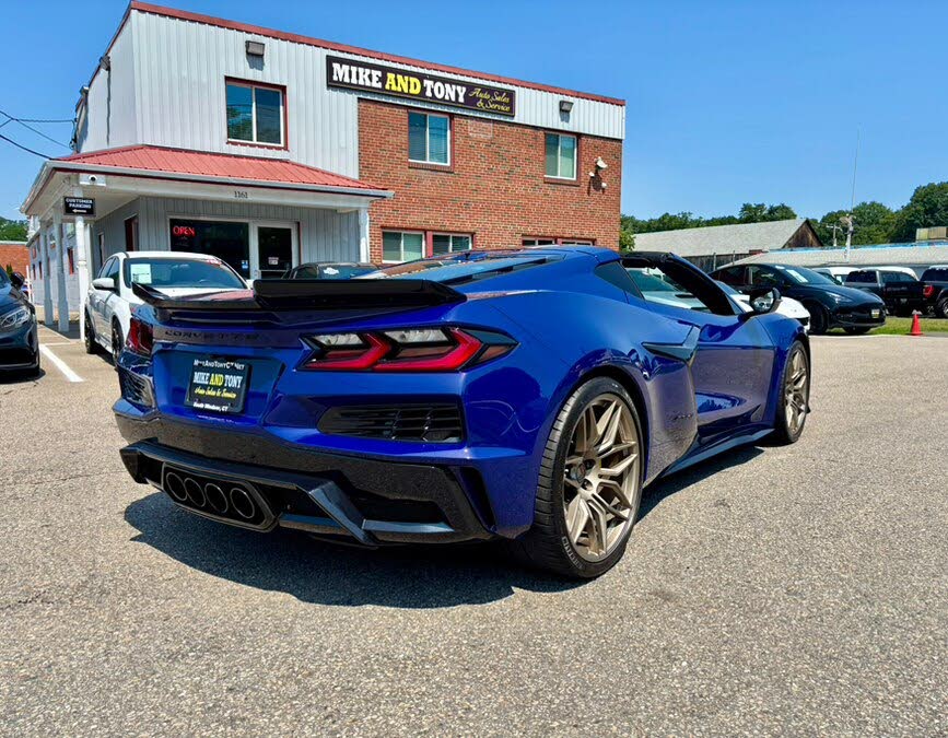 2025 Chevrolet Corvette Z06 1LZ Coupe RWD photo 6