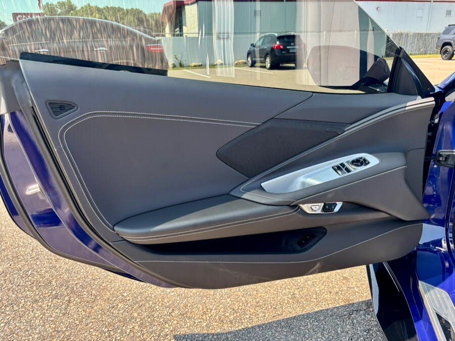 2025 Chevrolet Corvette Z06 1LZ Coupe RWD photo 9