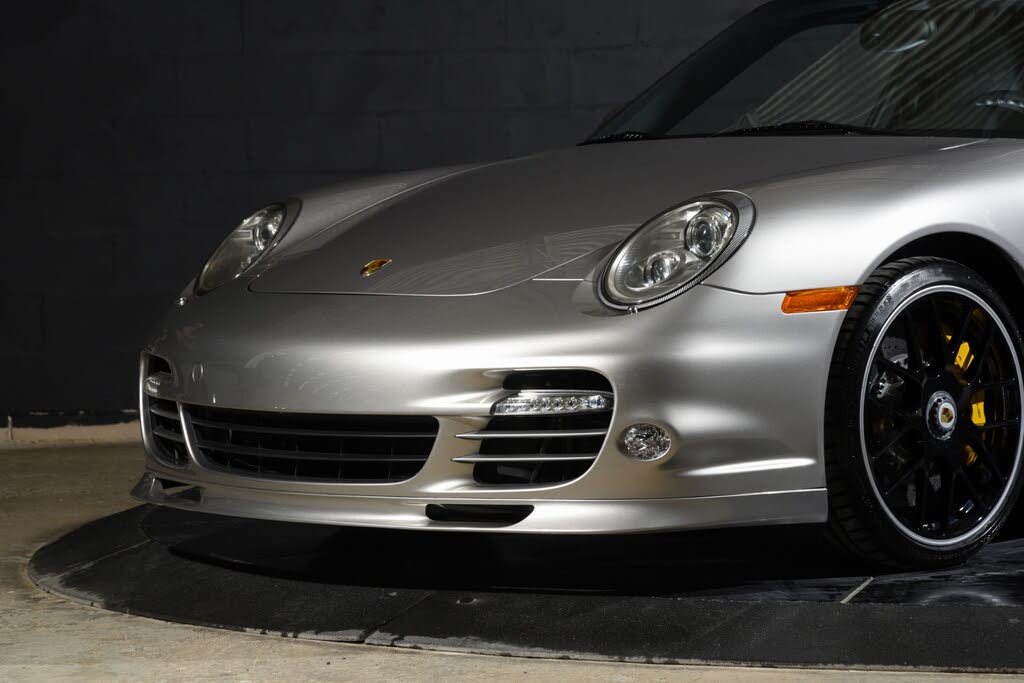 2013 Porsche 911 Turbo S Coupe AWD photo 16 of 24
