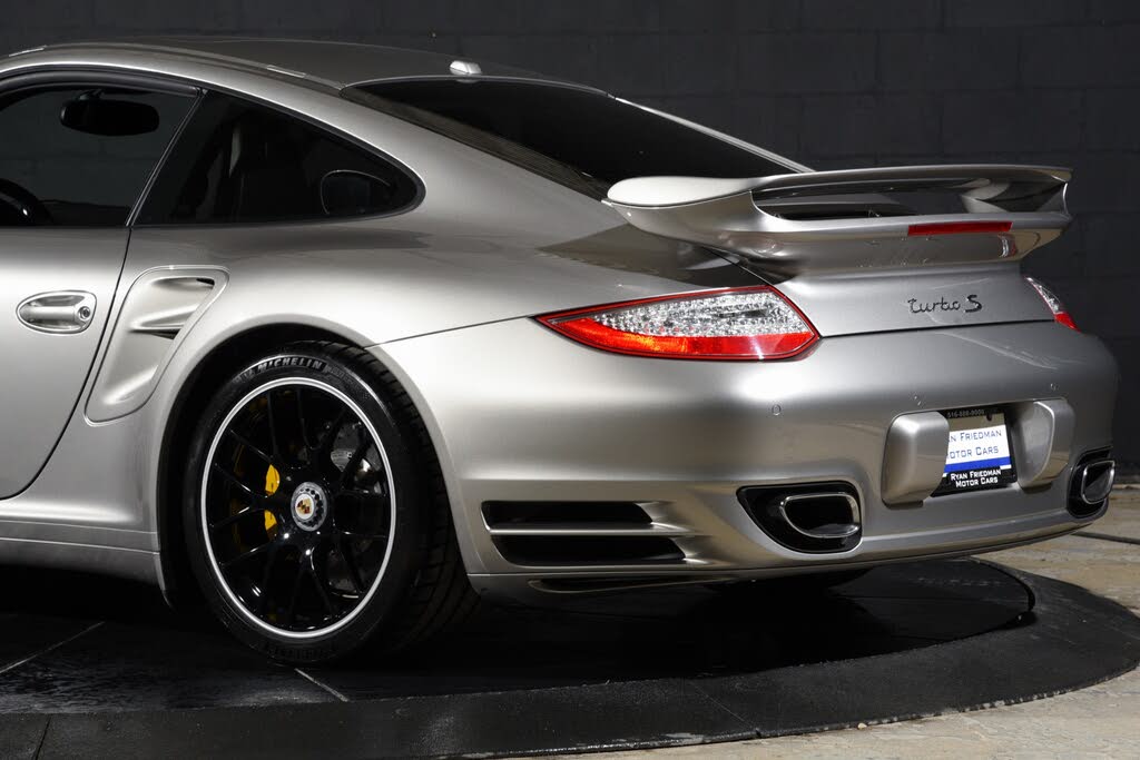 2013 Porsche 911 Turbo S Coupe AWD photo 21 of 24