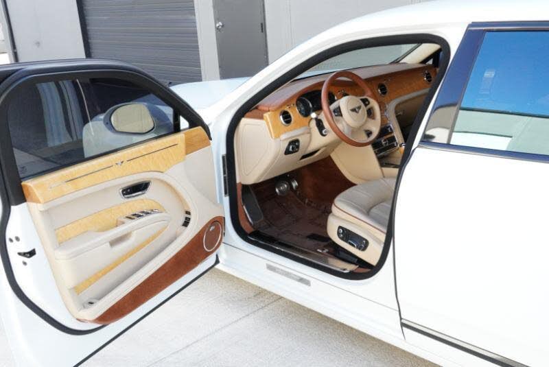 2012 Bentley Mulsanne RWD photo 21