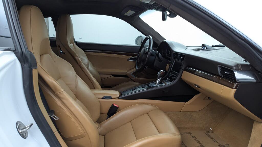 2015 Porsche 911 Turbo S Coupe AWD photo 18 of 24