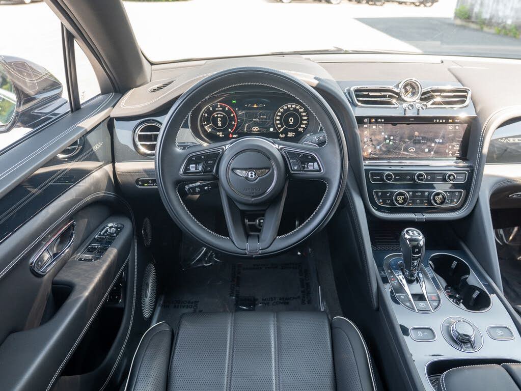 2024 Bentley Bentayga Azure V8 AWD photo 13