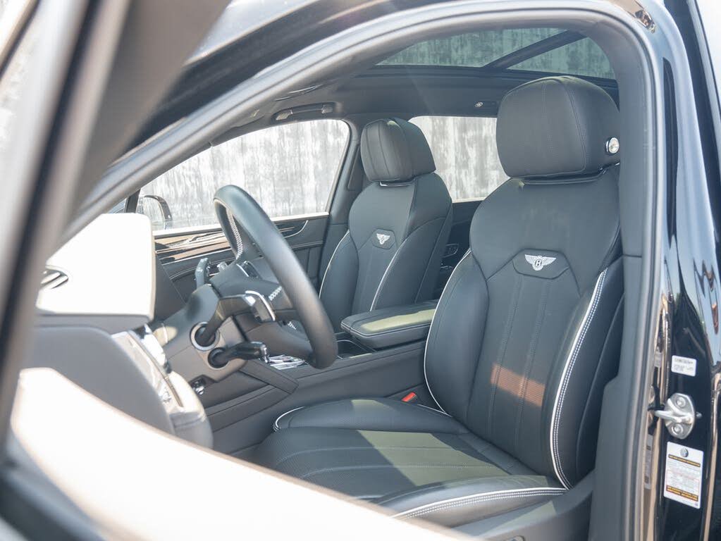 2024 Bentley Bentayga Azure V8 AWD photo 21