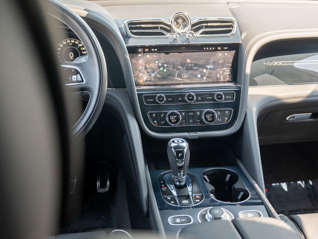 2024 Bentley Bentayga Azure V8 AWD photo 23