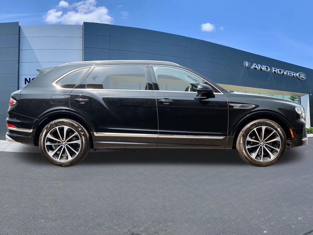2024 Bentley Bentayga Azure V8 AWD photo 8