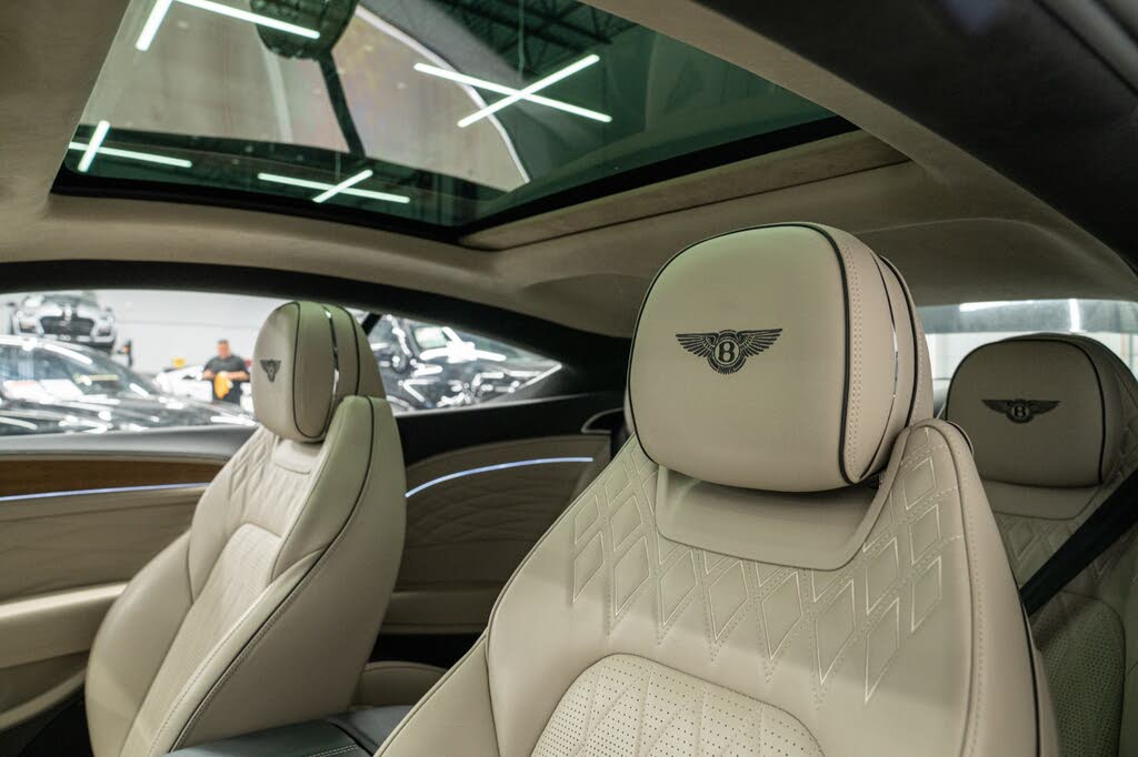 2024 Bentley Continental GT Azure V8 AWD photo 17
