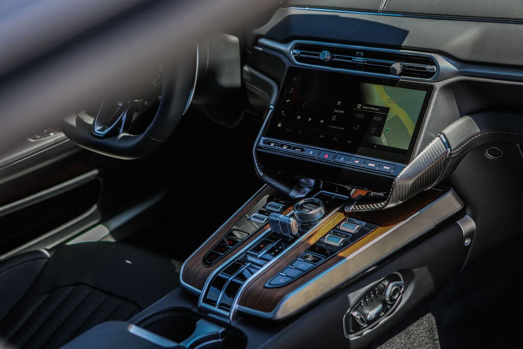 2026 Aston Martin Vanquish Coupe RWD photo 16