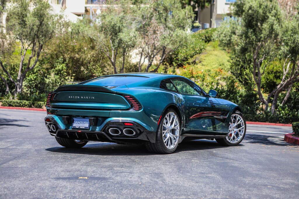 2026 Aston Martin Vanquish Coupe RWD photo 3