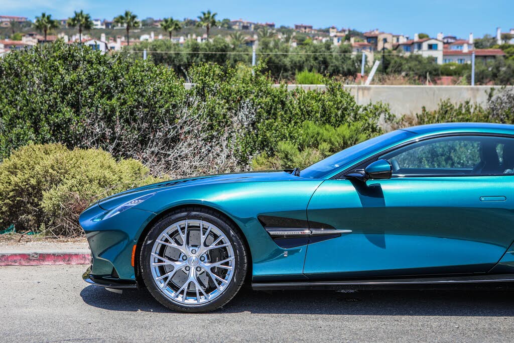 2026 Aston Martin Vanquish Coupe RWD photo 21