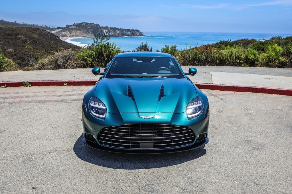2026 Aston Martin Vanquish Coupe RWD photo 7