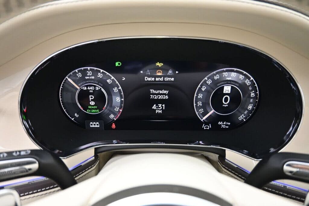 2026 Bentley Flying Spur Azure AWD photo 23