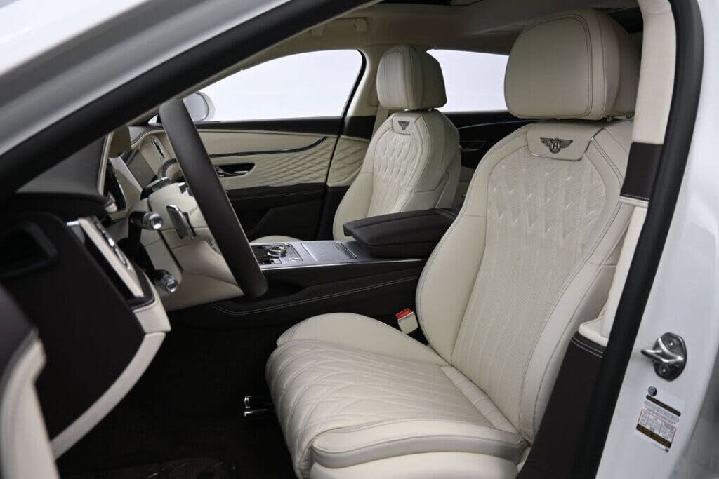2026 Bentley Flying Spur Azure AWD photo 4