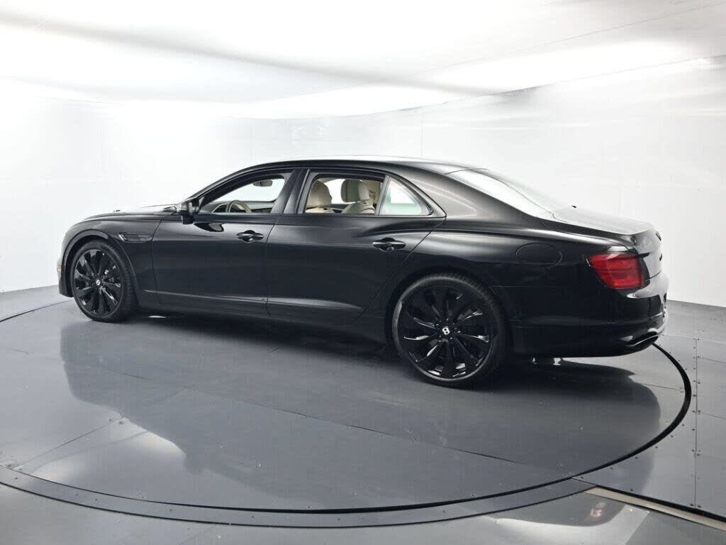 2026 Bentley Flying Spur AWD photo 3