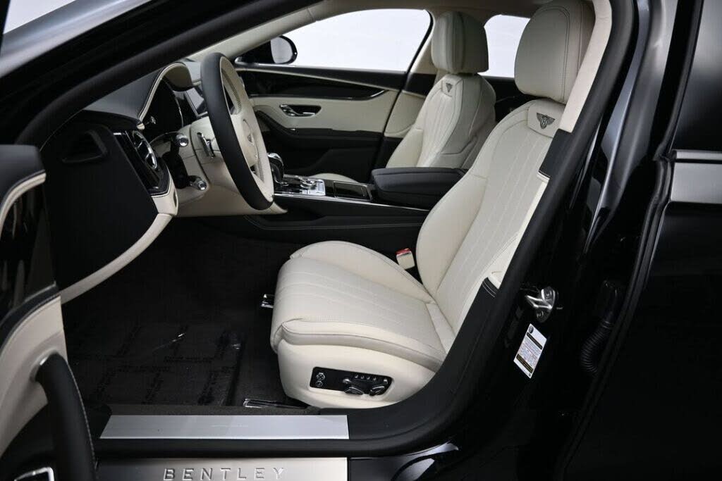 2026 Bentley Flying Spur AWD photo 4