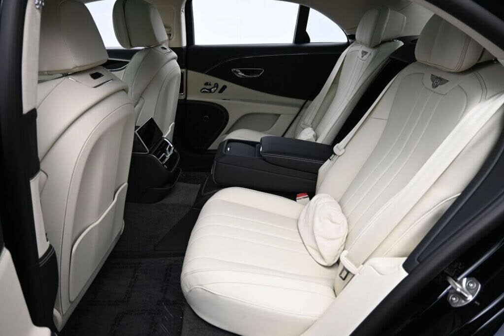 2026 Bentley Flying Spur AWD photo 8