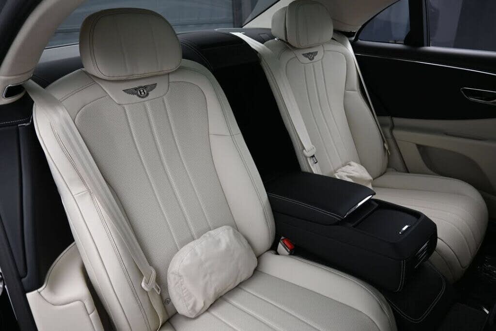 2026 Bentley Flying Spur AWD photo 9