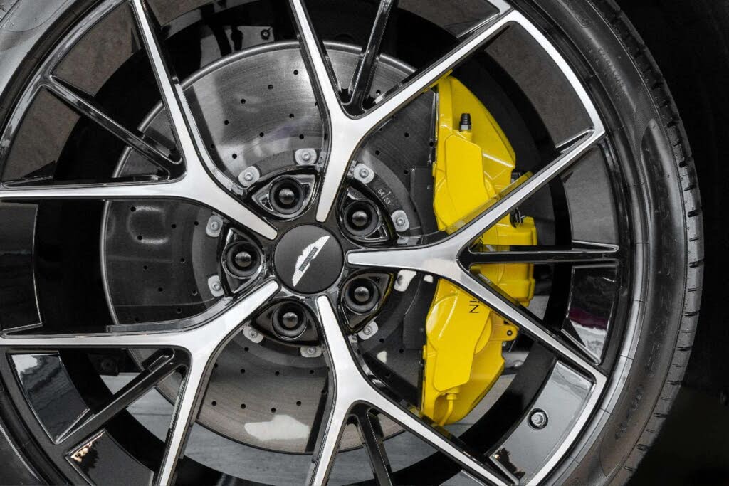 2026 Aston Martin DBX S AWD photo 11