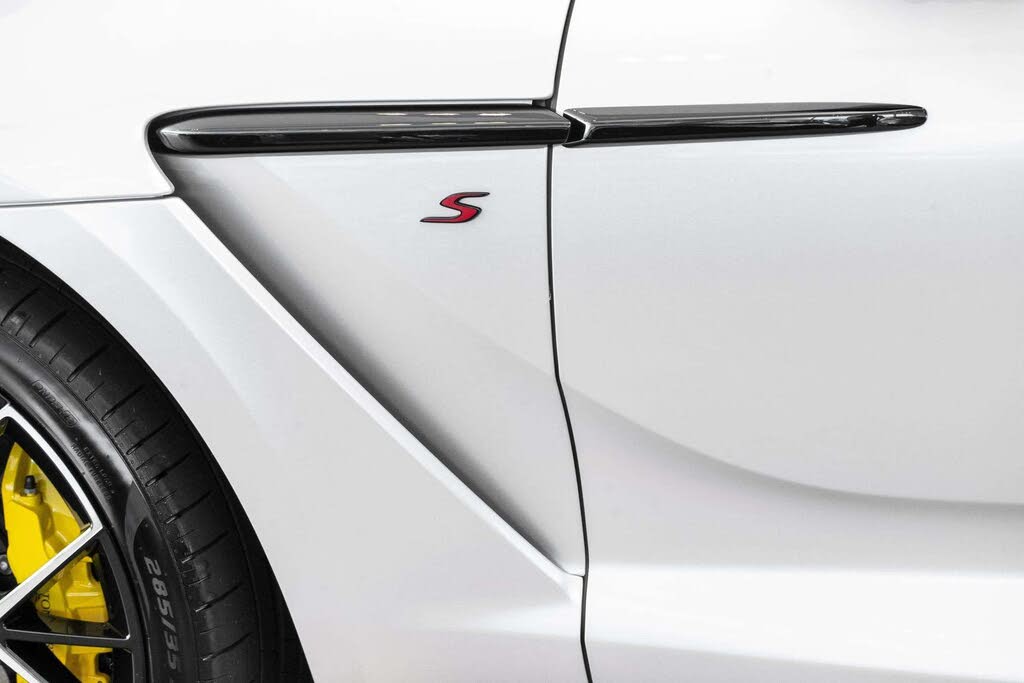 2026 Aston Martin DBX S AWD photo 9