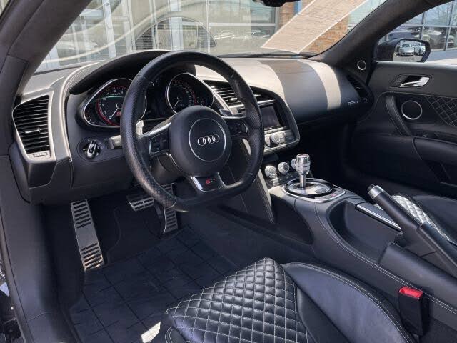 2015 Audi R8 quattro V10 Coupe AWD photo 2 of 24
