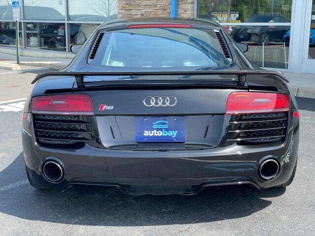 2015 Audi R8 quattro V10 Coupe AWD photo 14 of 24