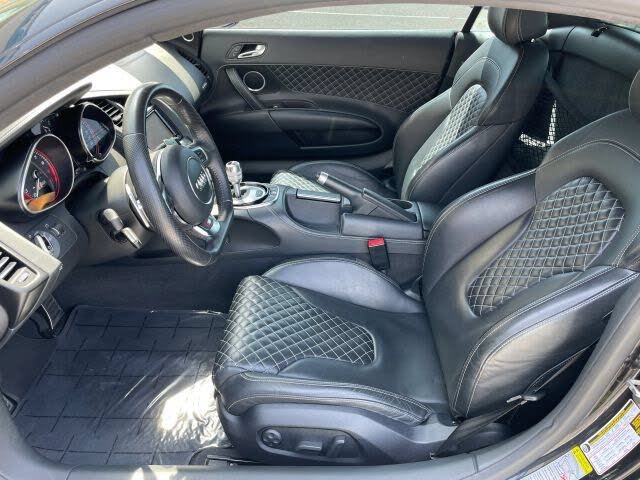 2015 Audi R8 quattro V10 Coupe AWD photo 22 of 24