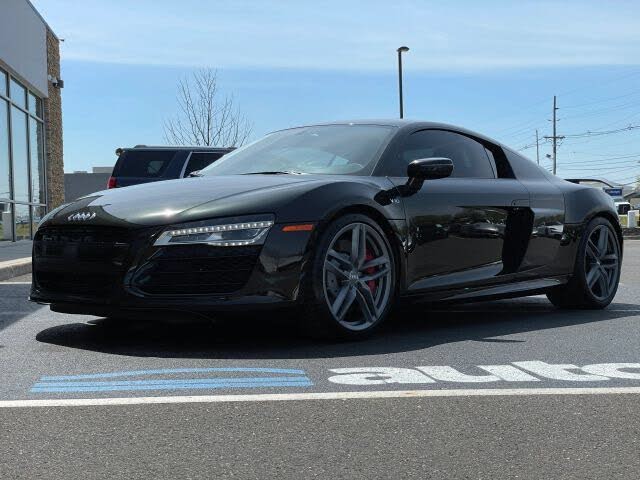 2015 Audi R8 quattro V10 Coupe AWD photo 9 of 24