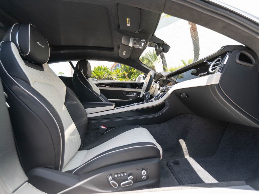 2026 Bentley Continental GT Azure AWD photo 18