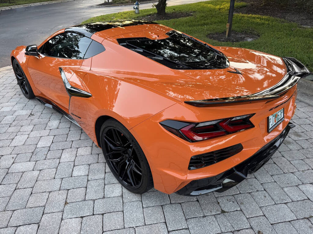 2023 Chevrolet Corvette Z06 3LZ Coupe RWD photo 9