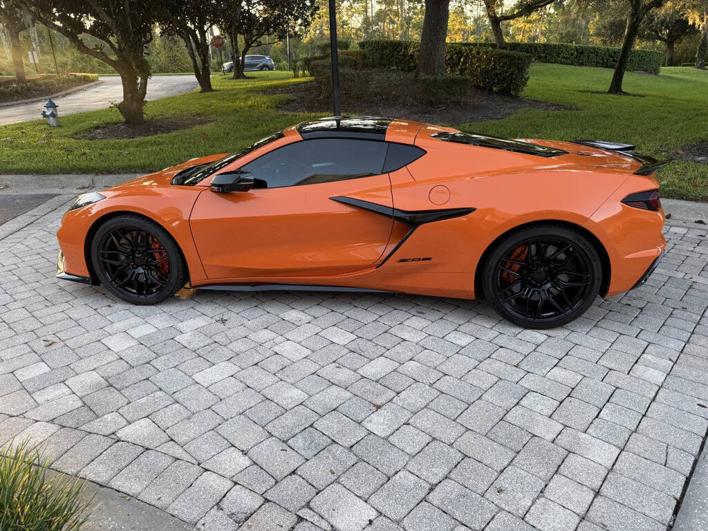 2023 Chevrolet Corvette Z06 3LZ Coupe RWD photo 10