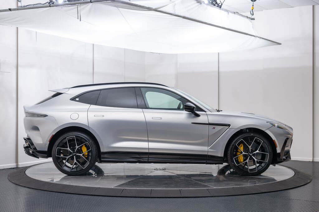 2026 Aston Martin DBX S AWD photo 6