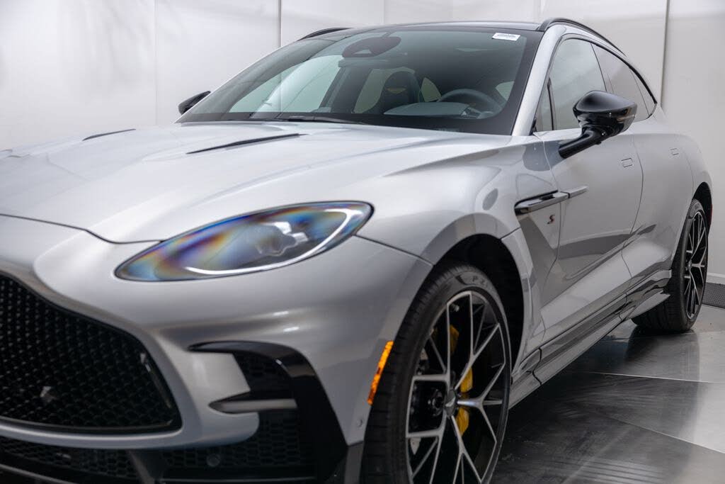 2026 Aston Martin DBX S AWD photo 9