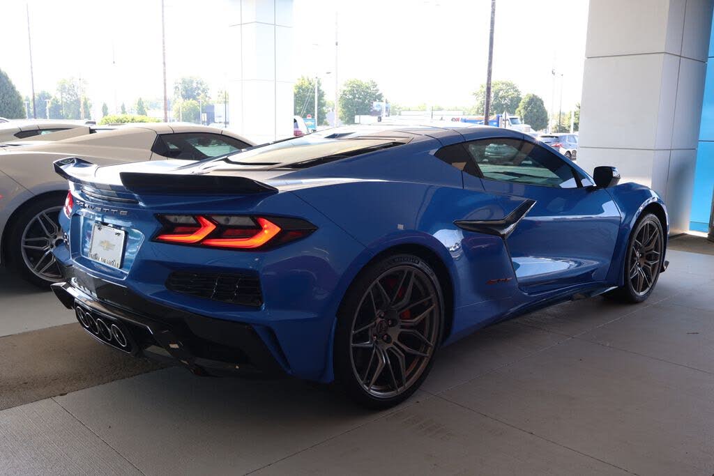 2025 Chevrolet Corvette Z06 3LZ Coupe RWD photo 10