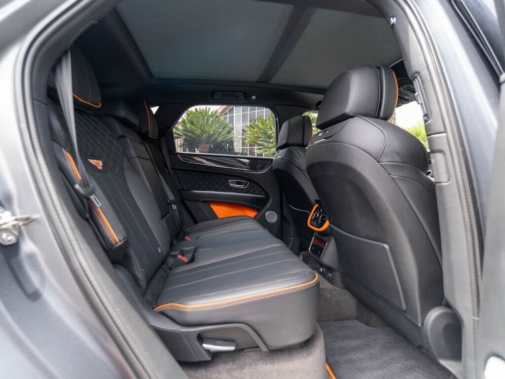 2025 Bentley Bentayga V8 AWD photo 21