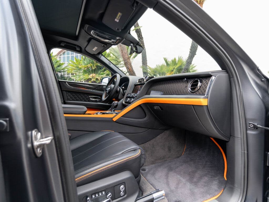 2025 Bentley Bentayga V8 AWD photo 23