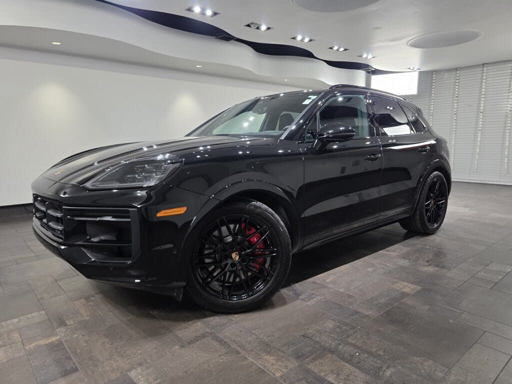 2025 Porsche Cayenne GTS AWD