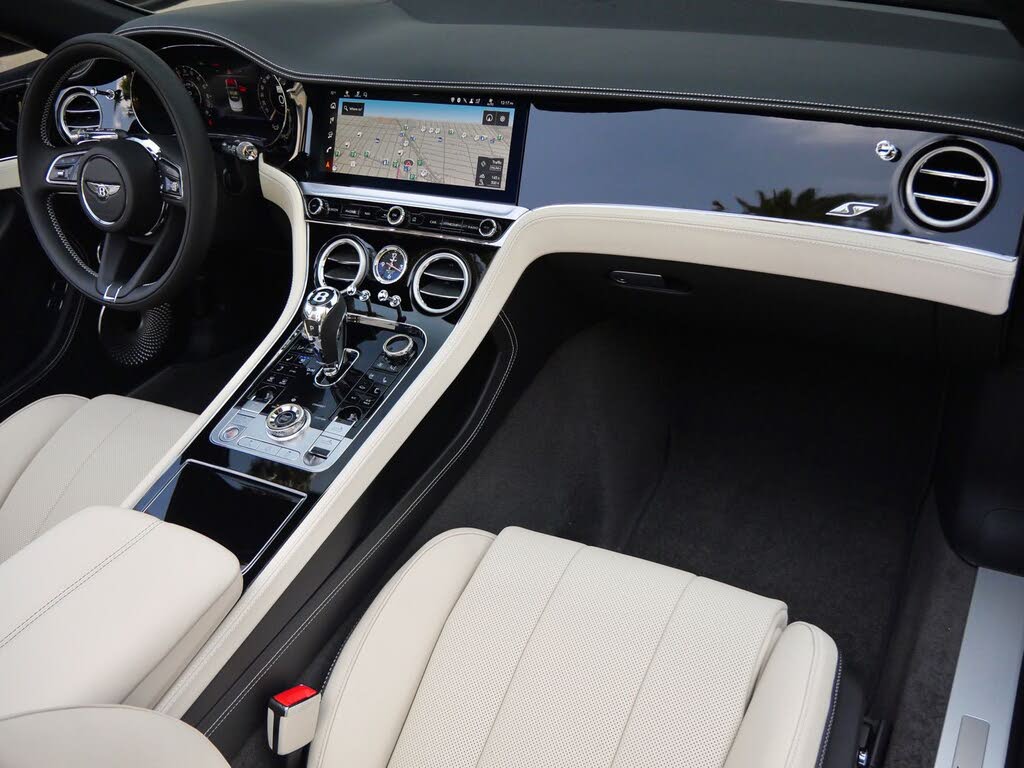 2026 Bentley Continental GTC AWD photo 2