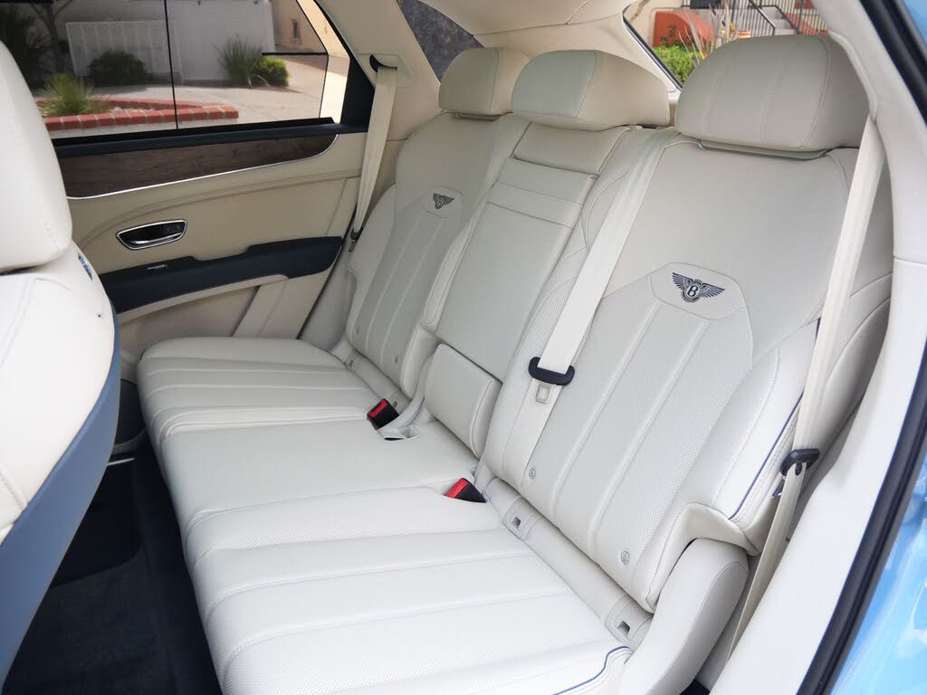 2026 Bentley Bentayga V8 AWD photo 21